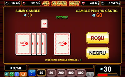 Joc de risc cu carti la 40 Super Hot