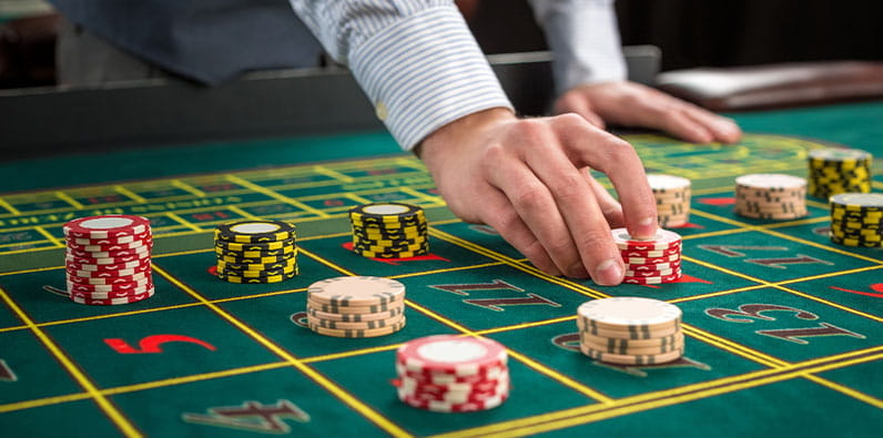 Playing with Roulette Inside Bets