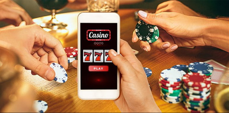 Oameni care joacă jocuri casino live